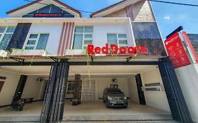 Reddoorz Syariah Near Solo Paragon Mall 2